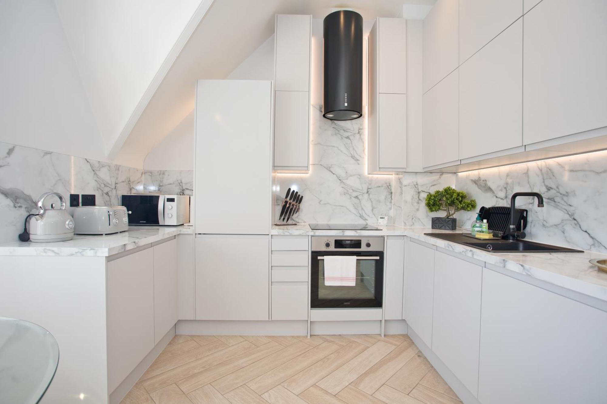 Ultra Stylish Apt Set In An Affluent Location Poole Eksteriør bilde