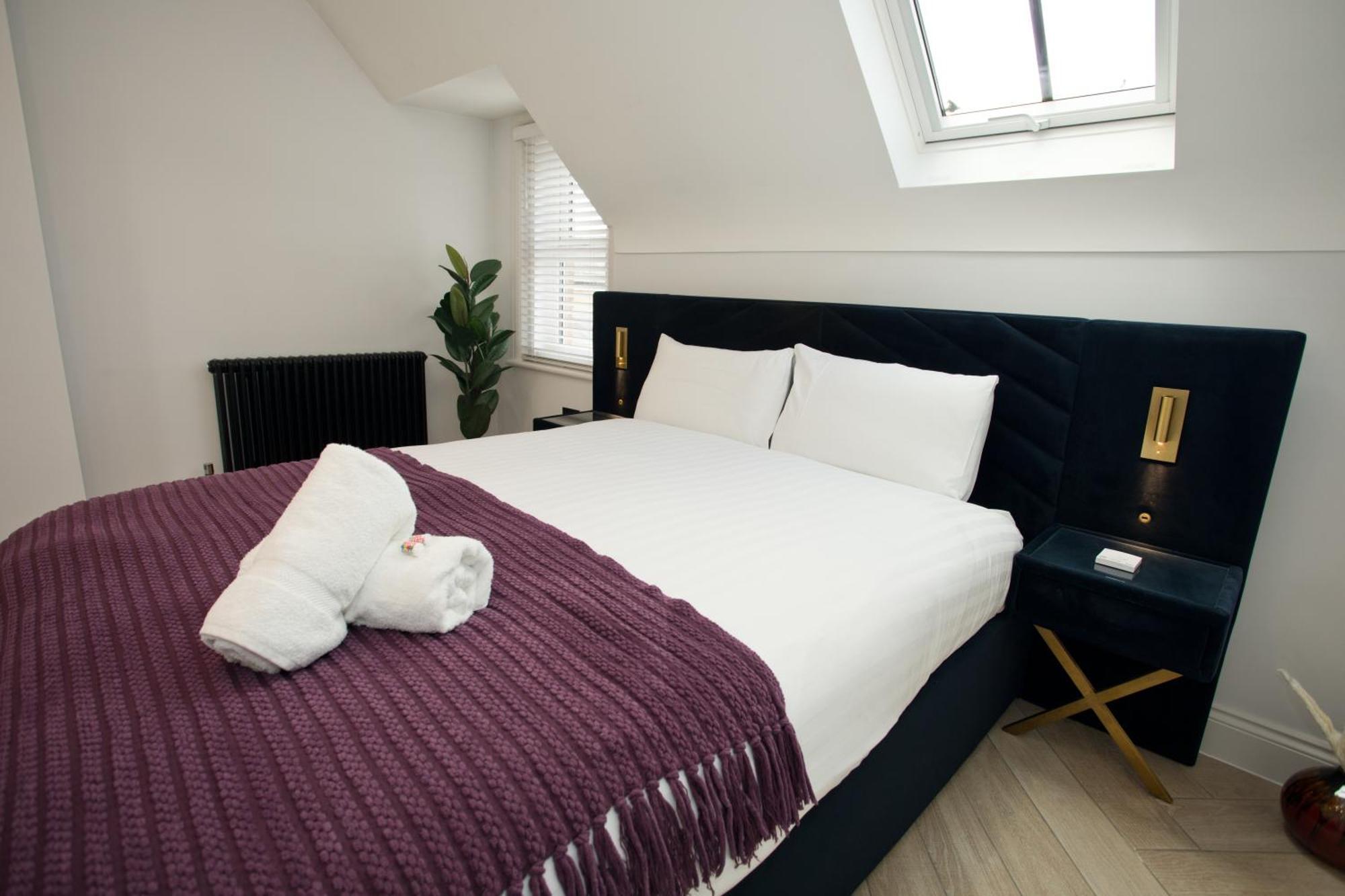 Ultra Stylish Apt Set In An Affluent Location Poole Eksteriør bilde