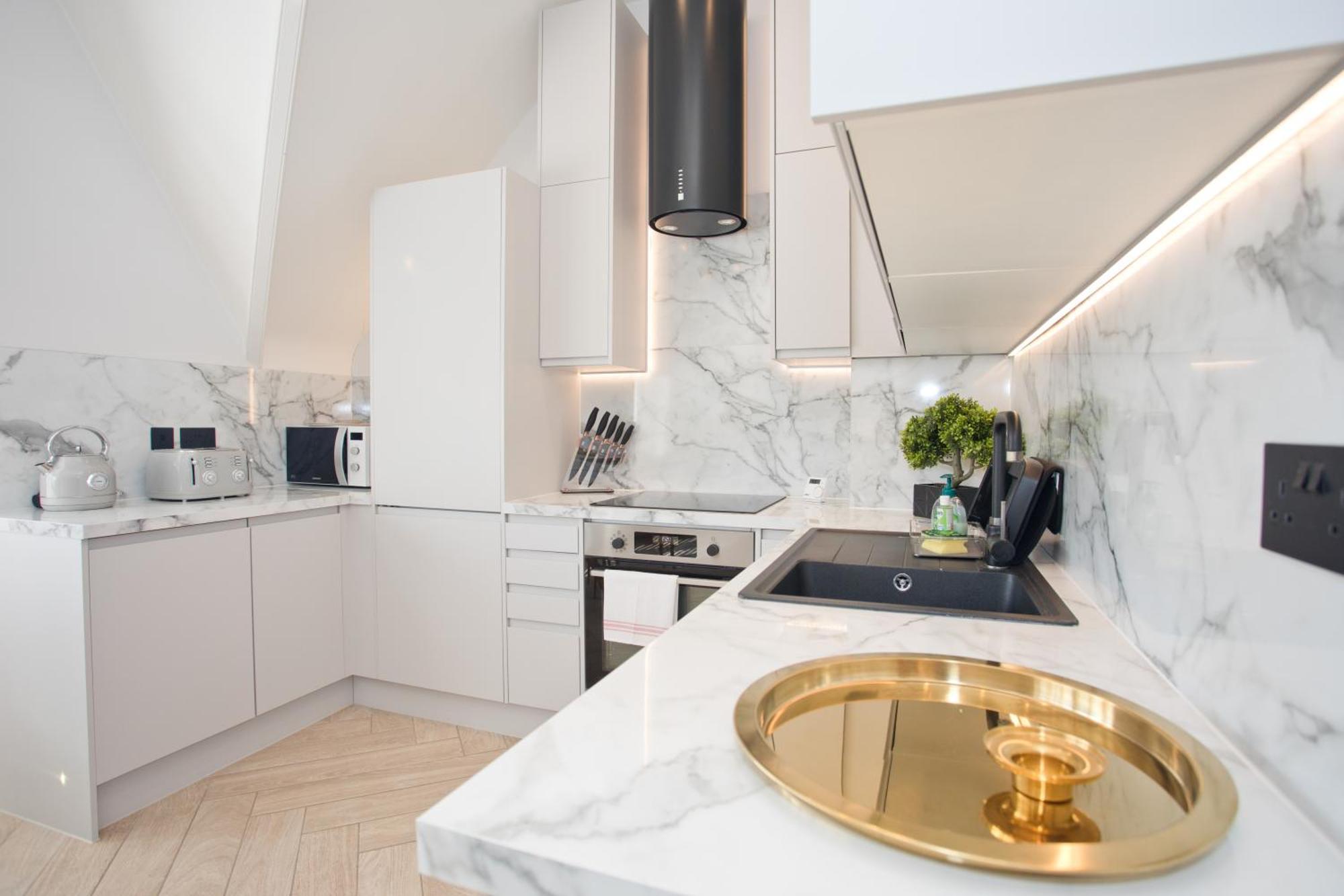 Ultra Stylish Apt Set In An Affluent Location Poole Eksteriør bilde